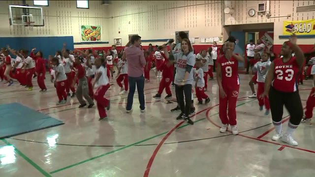 WGN joins Fitness Day at Thomas Hoyne School
