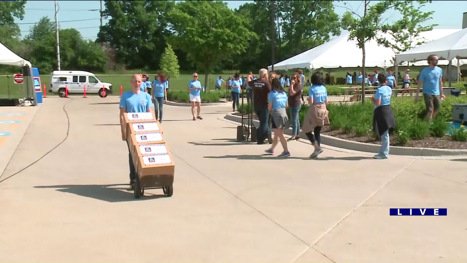 Around Town checks out the 2nd Annual Disaster Relief Community Volunteer event at Aldi Corporate Headquarters