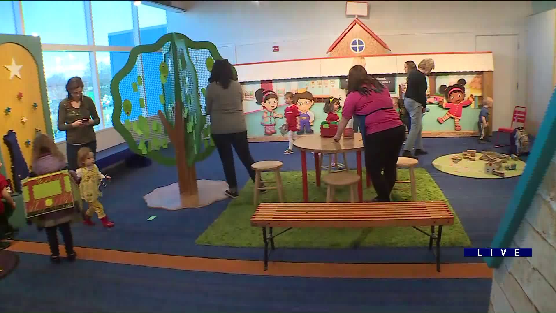 Around Town visits the ‘Daniel Tiger’s Neighborhood’ exhibit at the DuPage Children’s Museum